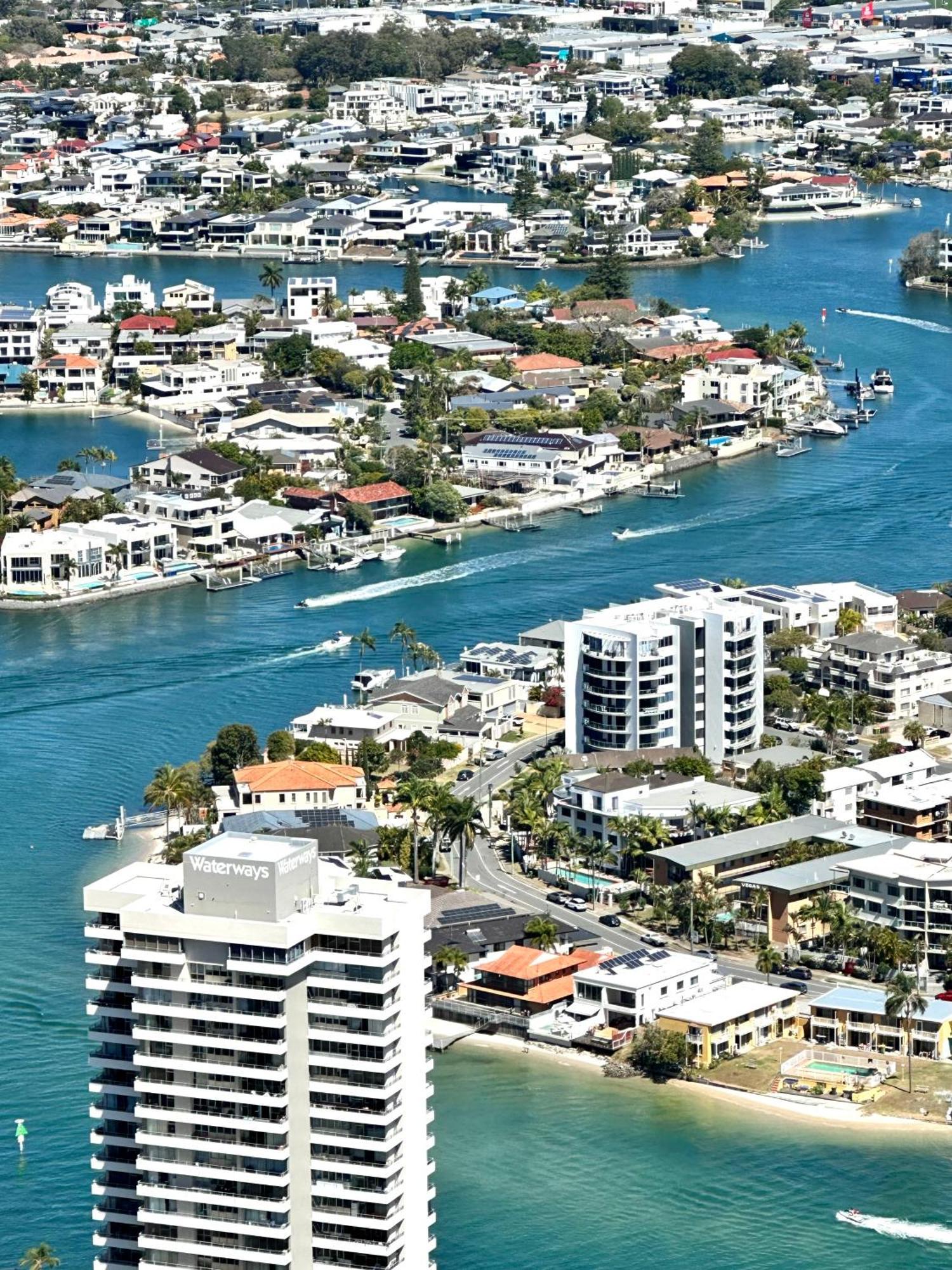 Ocean Surfers Paradise - Gclr Apartment Gold Coast Exterior photo